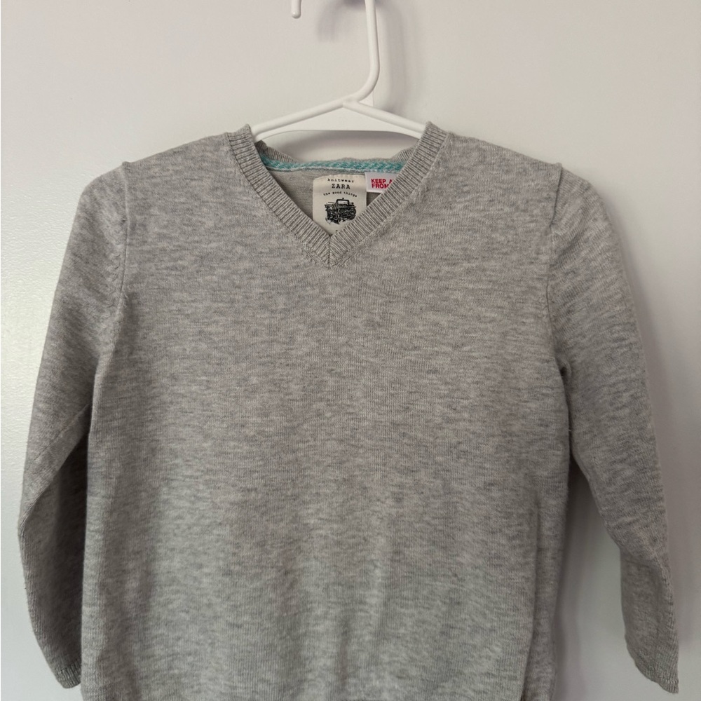 Zara 2-3T Gray V-Neck Sweater Soft Knit Design
